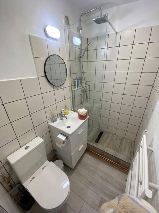 Black& White Apartment Braşov Eksteriør bilde